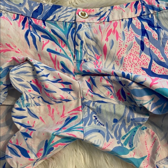 Lilly Pulitzer Colorful Women's Printed Shorts size 4 very good condition - Picture 6 of 8